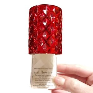 Bath & Body Works Wallflower Plug-In Scent Diffuser Shiny Red White Fragrance